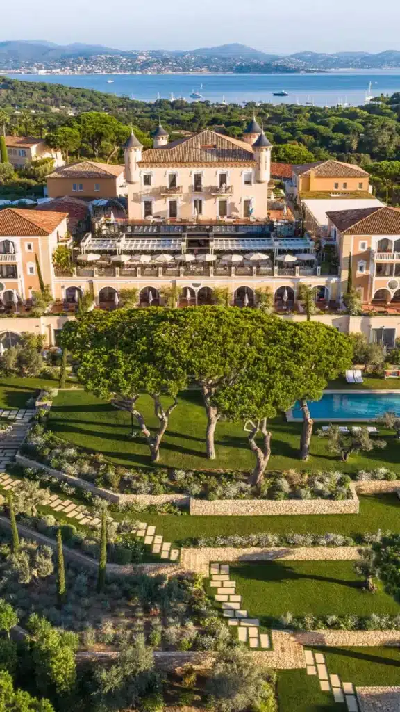 wedding in st tropez - chatau de la messardiere parc