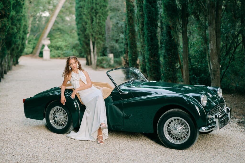 vintage car for photoshoot during luxury elopement in provence at Chateau Martinay