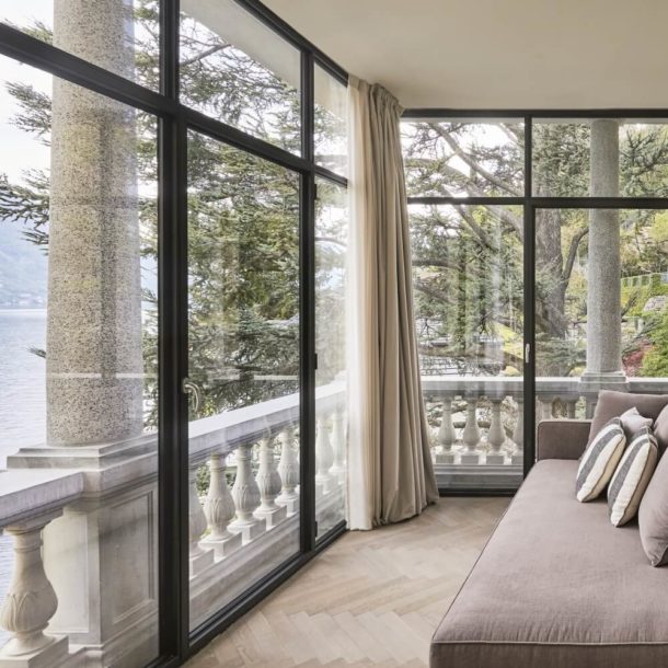 Villa Lario_master-tower-suite-610x610