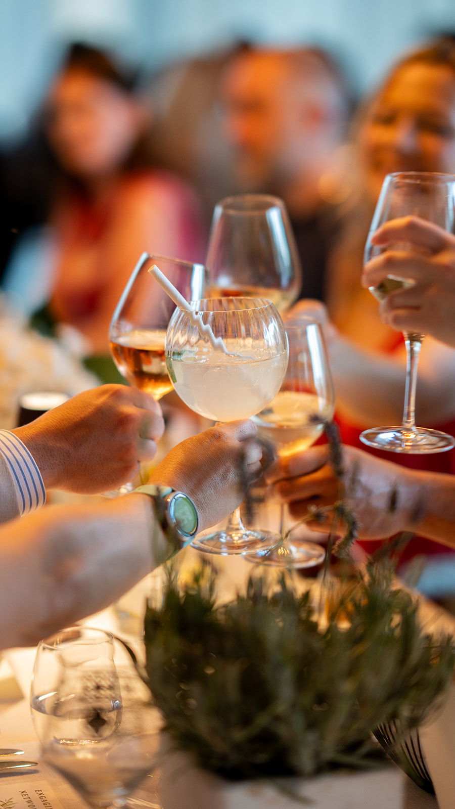 Cheers to successful event at Chateau Fonscolombes, planned by Muriel Saldalamacchia founder of The International Wedding Planner