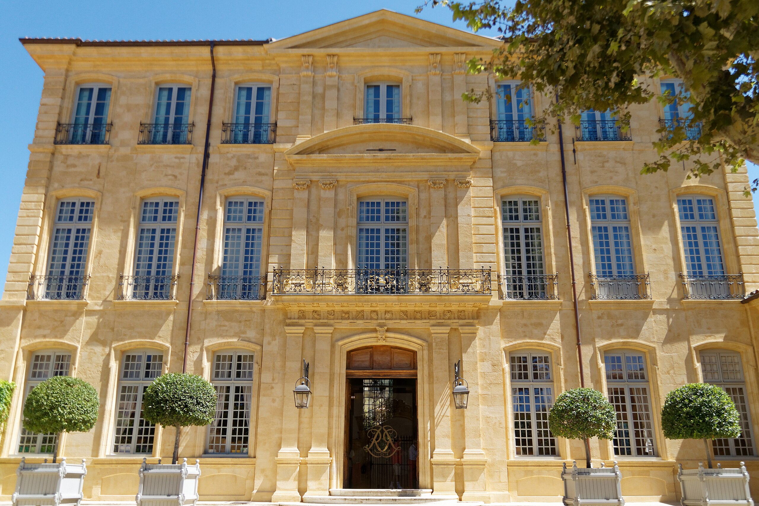 18th-century Hotel de Caumont in Aix-en-Provence, featuring baroque architecture and French gardens for intimate ceremonies in South of France