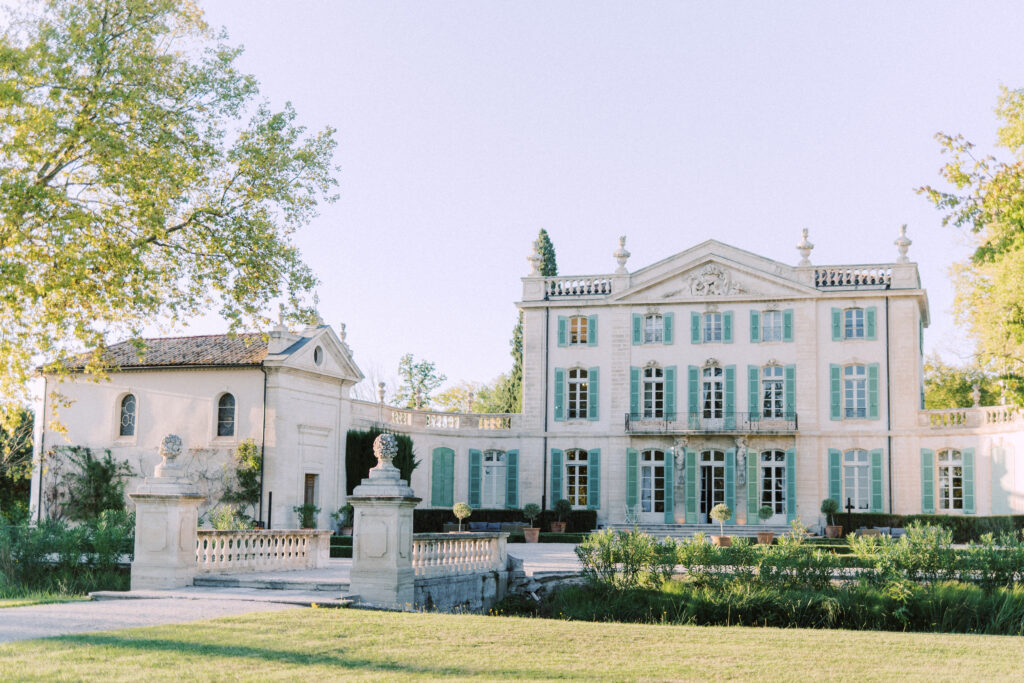 Chateau de Tourreau luxury wedding venue Sarrians Provence 