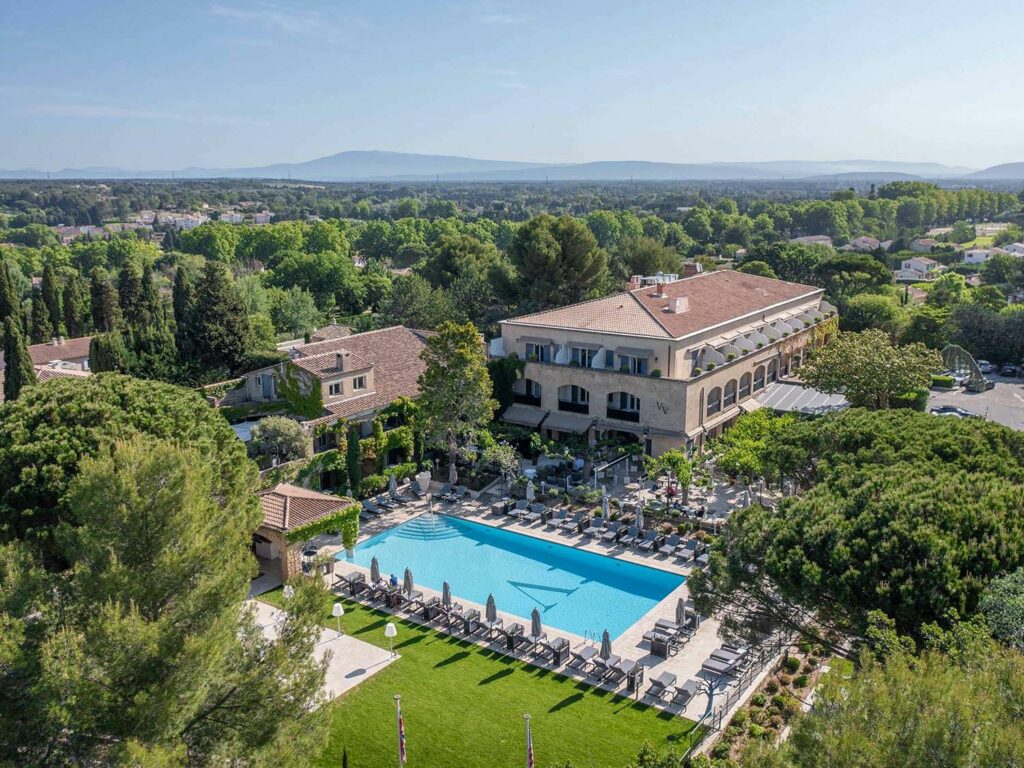 Vallon de Valrugues Wedding Venue elope With Allure Vallon de Valrugues garden elopement