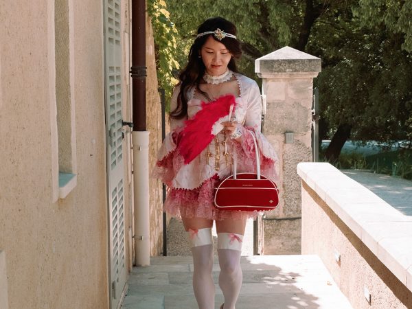 Fun garden party in costumes d'époque! Unique & memorable gift for the guests who had a very unique experience.